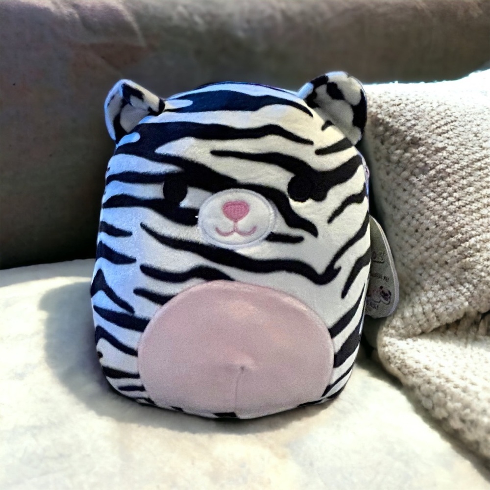 Tasha the White Tiger 8-inch Squishmallows
